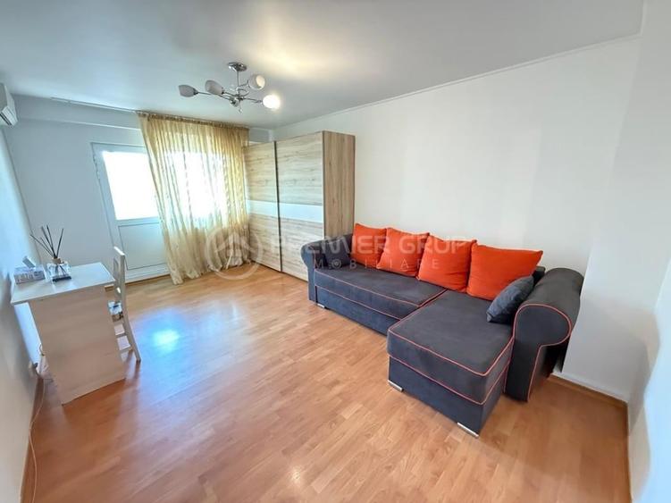 Apartament cu 2 camere decomandat în Nicolina