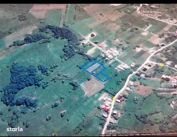 Teren de 990 mp, în Cacica