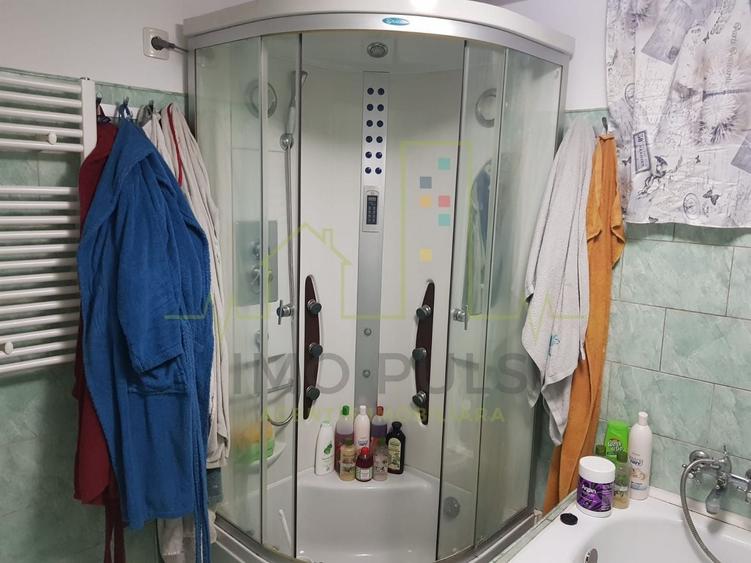 Casă individuală cu 4 camere cu Canalizare în Girocului