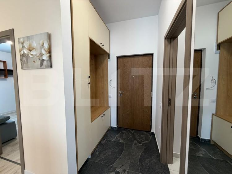 Apartament cu 3 camere decomandat, mobilat în Florești