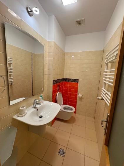 Apartament cu 2 camere semidecomandat, mobilat în Pipera