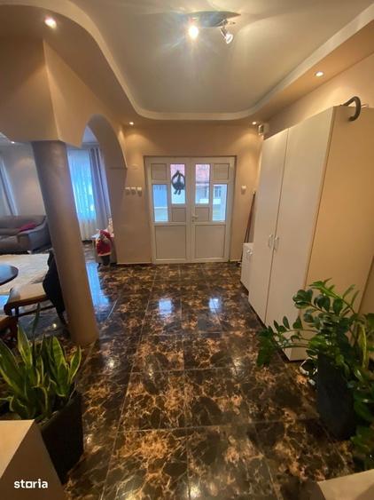 Casă cu 4 camere în Tăuții de Sus