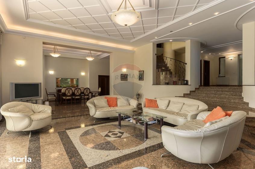 Casă cu 4 camere în Băneasa