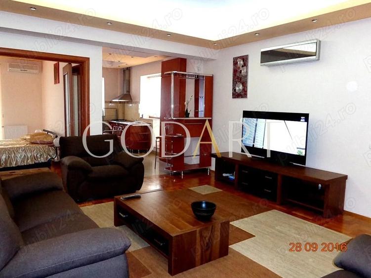 Apartament cu 3 camere decomandat, mobilat în Herăstrău