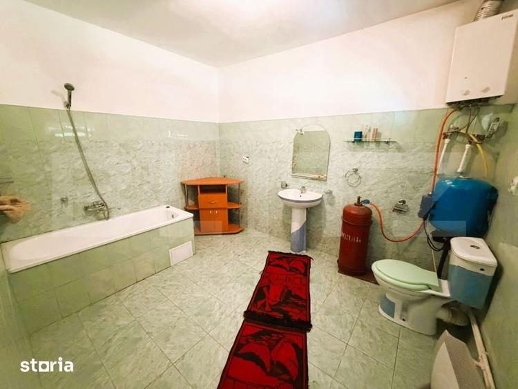 Casă cu 3 camere cu Teren 2900 Mp în Dolhești