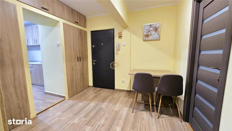 Apartament cu 3 camere decomandat în Micro 16