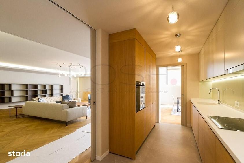 Apartament cu 4 camere decomandat în Primăverii