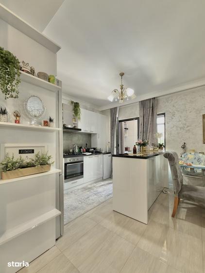 Casă cu 4 camere cu Teren 191 Mp în Central