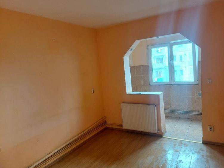 Garsonieră semidecomandată în Central