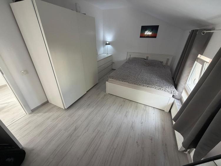 Duplex cu 3 camere cu Canalizare în Central