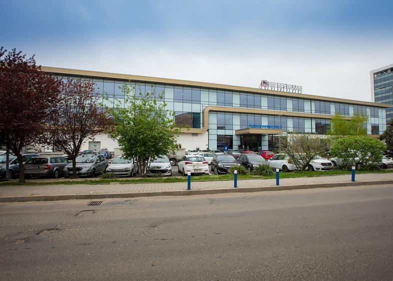 Birou, de 10,370 mp, în Militari