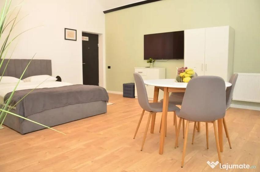 Apartament cu 3 camere decomandat în Găvana