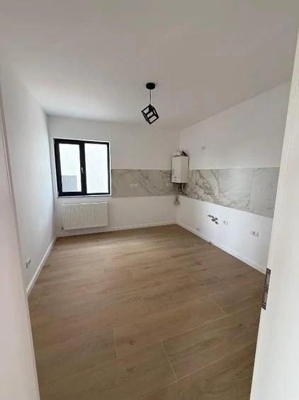 Casă cu Teren 300 Mp în Central