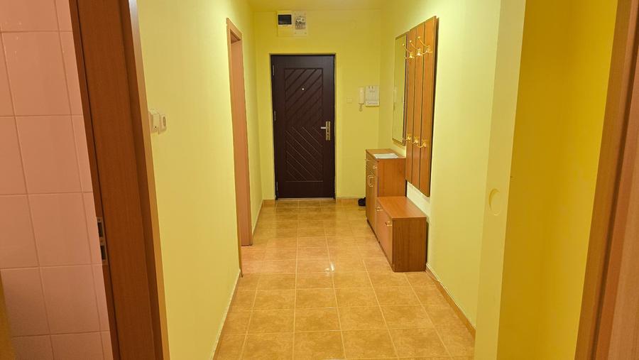 Apartament cu 21 camere decomandat în Bălcescu