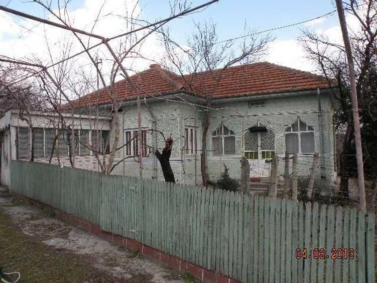 Casă cu 4 camere în Poșta Câlnău