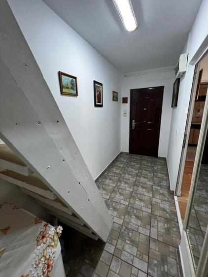 Apartament cu 2 camere semidecomandat, mobilat în Dacia