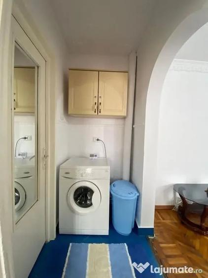 Apartament cu 2 camere semidecomandat în Micro 38