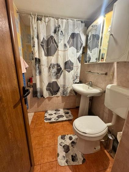 Apartament cu 2 camere decomandat, mobilat în Hotvon
