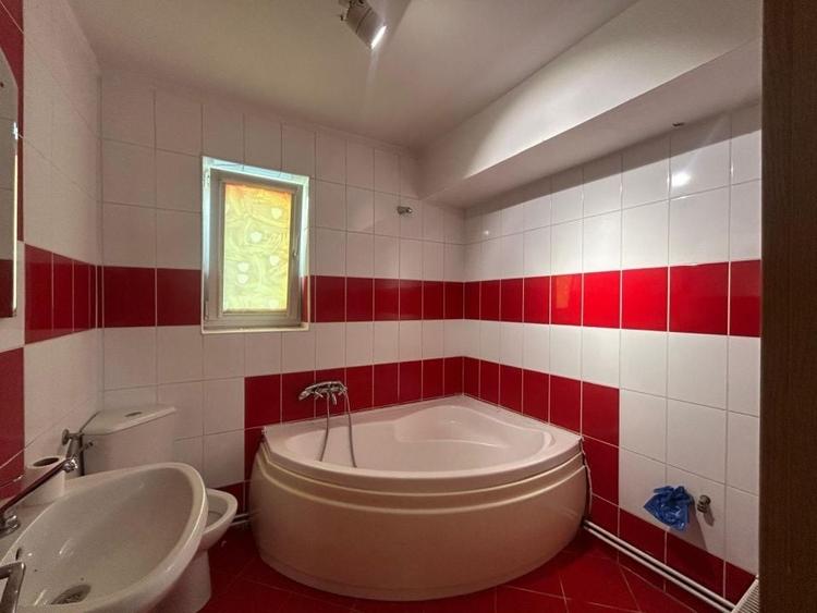 Apartament 2 camere cu pod , zona Strand II - 5