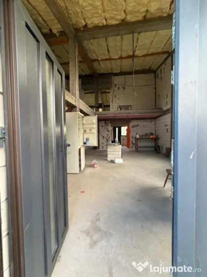 Casă cu 4 camere cu Teren 1000 Mp în Pielești