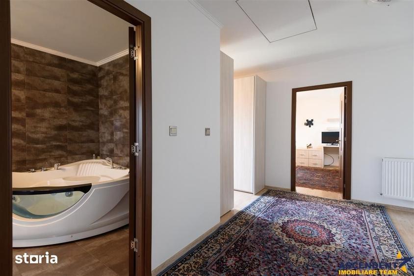 Casă cu 8 camere cu Teren 251 Mp în Bartolomeu