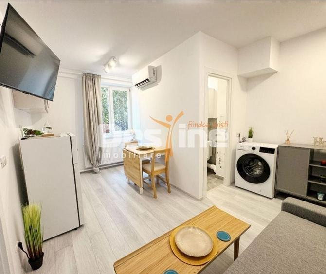 Apartament cu 2 camere decomandat în Eroii Revoluției