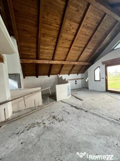 Casă cu 7 camere cu Teren 1674 Mp în Frătăuții Vechi