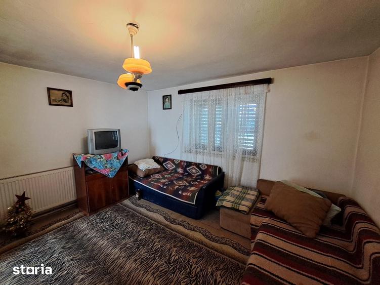 Casă cu 3 camere cu Teren 800 Mp în Slimnic
