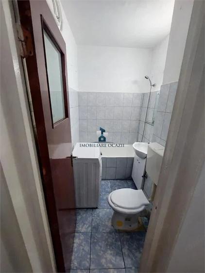 Garsonieră semidecomandată în Apărătorii Patriei