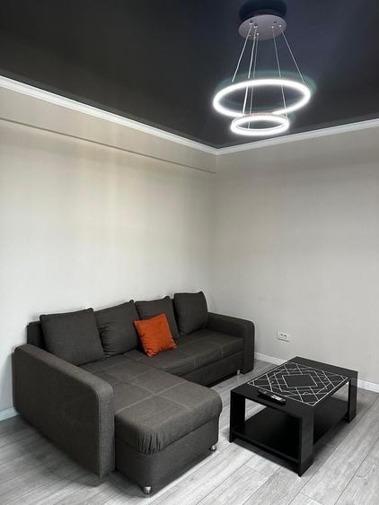 Apartament cu 2 camere decomandat în Palazu Mare
