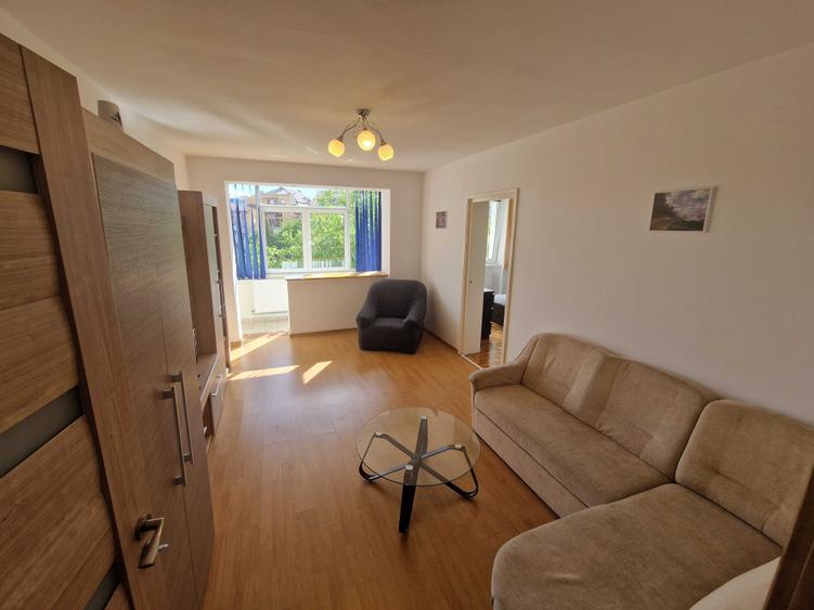 Apartament cu 2 camere decomandat în Central