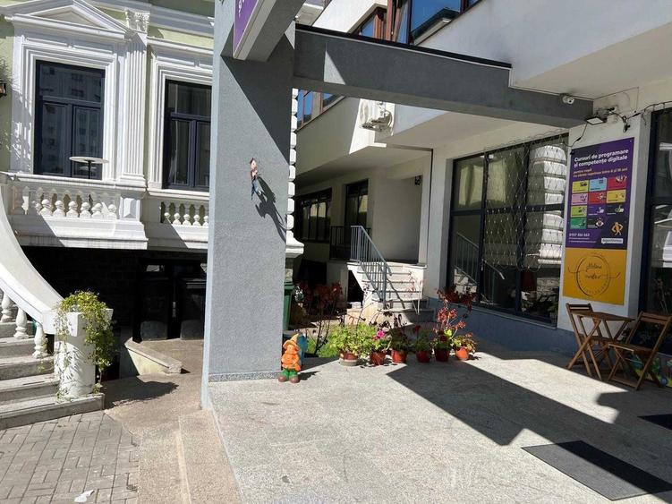 SPATIU COMERCIAL LANGA NOD CAFE zona centrala, bloc nou, loc de parcare inclus - 5