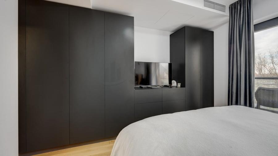 Apartament cu 3 camere decomandat, mobilat în Străulești