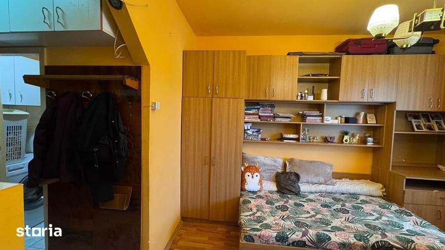Garsoniera de vanzare, str. Poieni?ei - 6