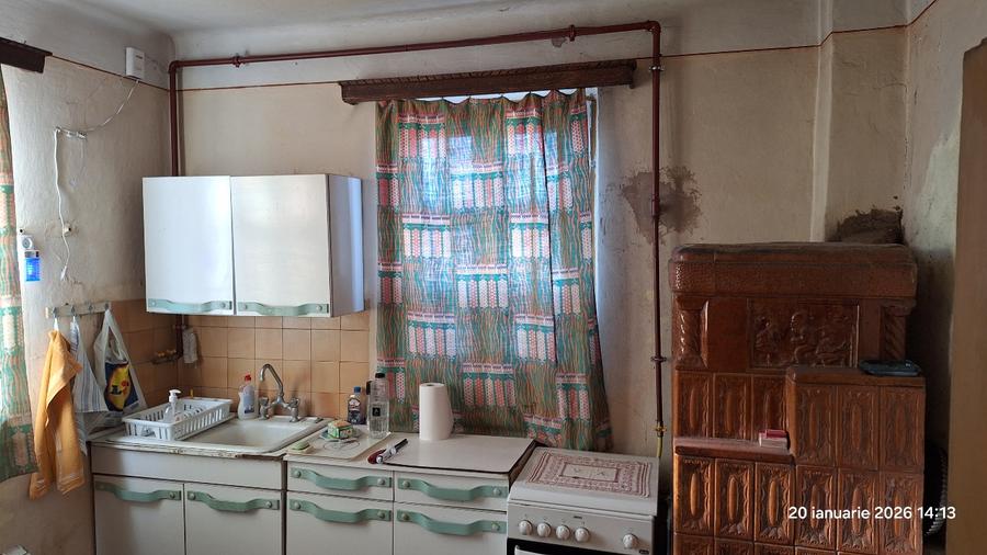 Casă individuală cu 4 camere cu Teren 1796 Mp în Răcari