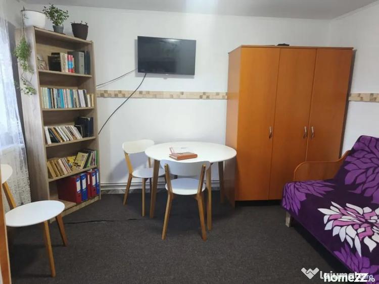Casă cu 5 camere cu Teren 1000 Mp în Grămești