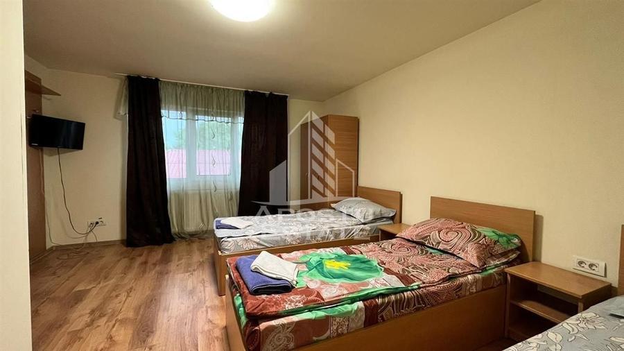 Casă individuală cu 16 camere cu Canalizare în Șagului