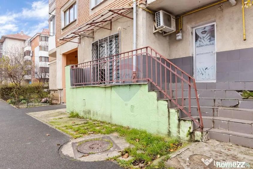Spațiu comercial, de 25 mp, în Alfa