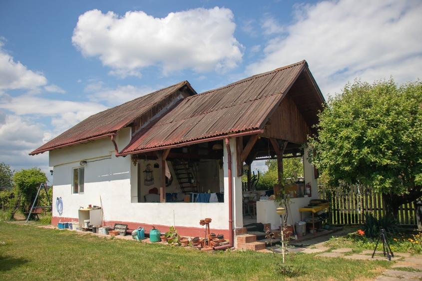 Casă individuală cu 3 camere cu Garaj în Coltău