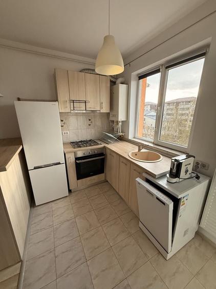 Apartament cu 2 camere decomandat în Central