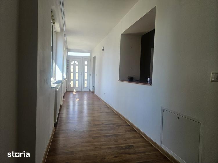 Casă cu 3 camere cu Teren 916 Mp în Sălard