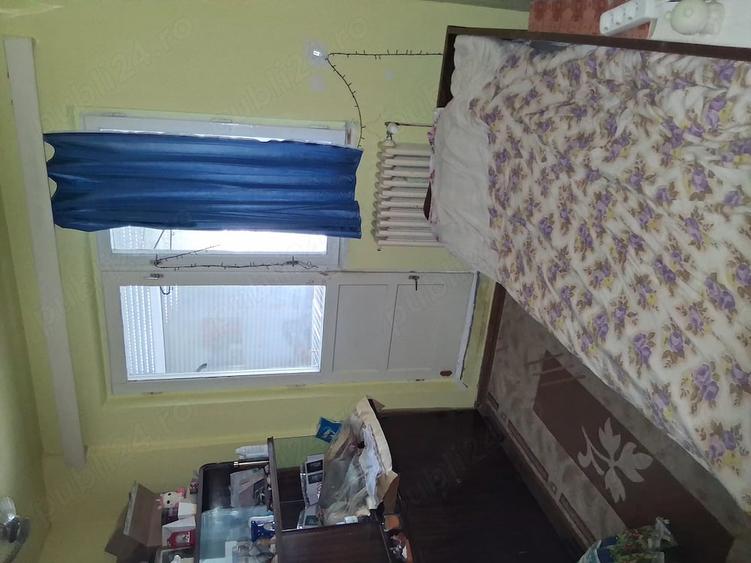 Apartament cu 3 camere semidecomandat în Dacia