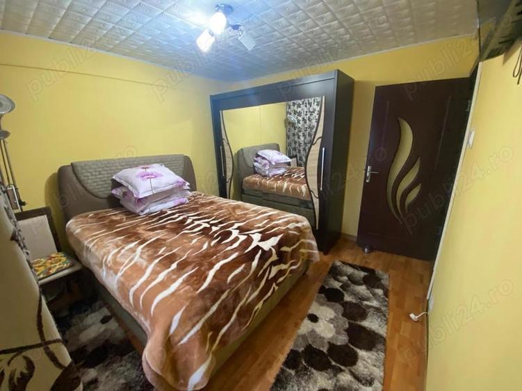 Apartament cu 2 camere decomandat în Motru