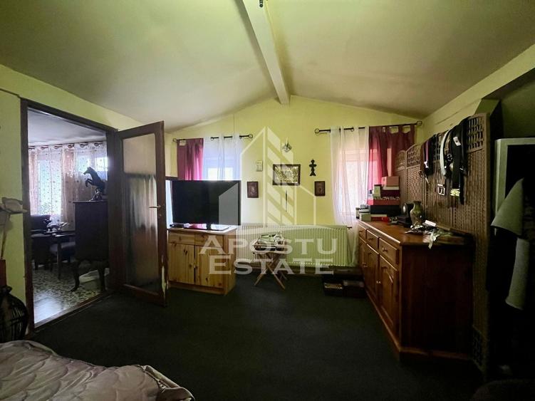 Duplex cu 7 camere cu Canalizare în Lipovei