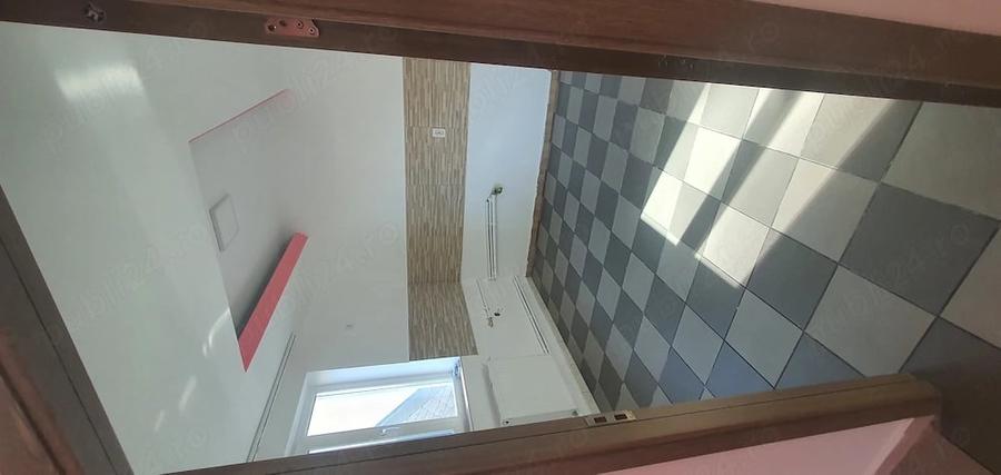 Apartament cu 4 camere decomandat în Fundeni