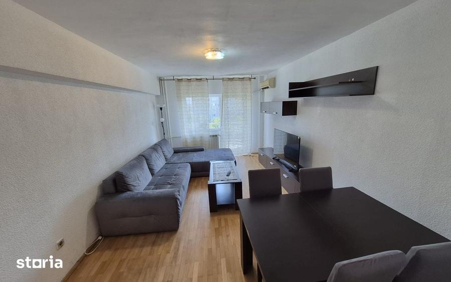 Apartament cu 3 camere în Centrul Civic