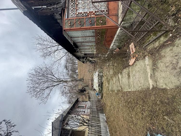 Casă cu Teren 761 Mp în Secăria
