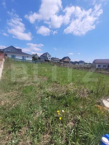 Teren Construcții intravilan de 521 mp, în Est
