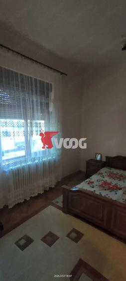 Casă cu 4 camere cu Teren 200 Mp în Central