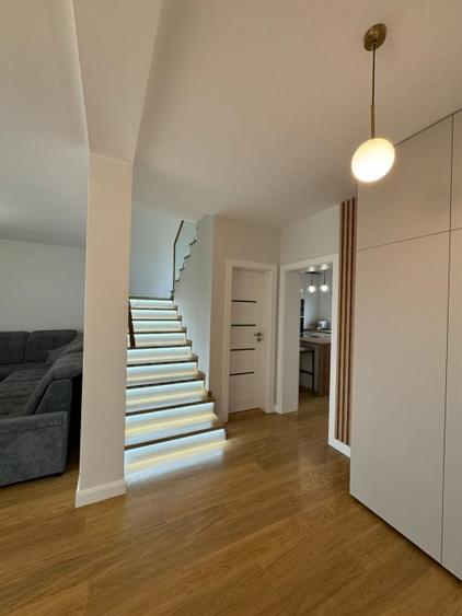 Duplex cu 4 camere cu Canalizare în Șelimbăr